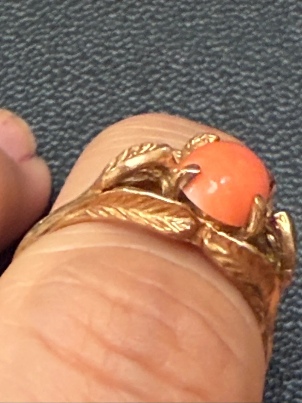 Vintage 10k salmon orange coral leaf ring